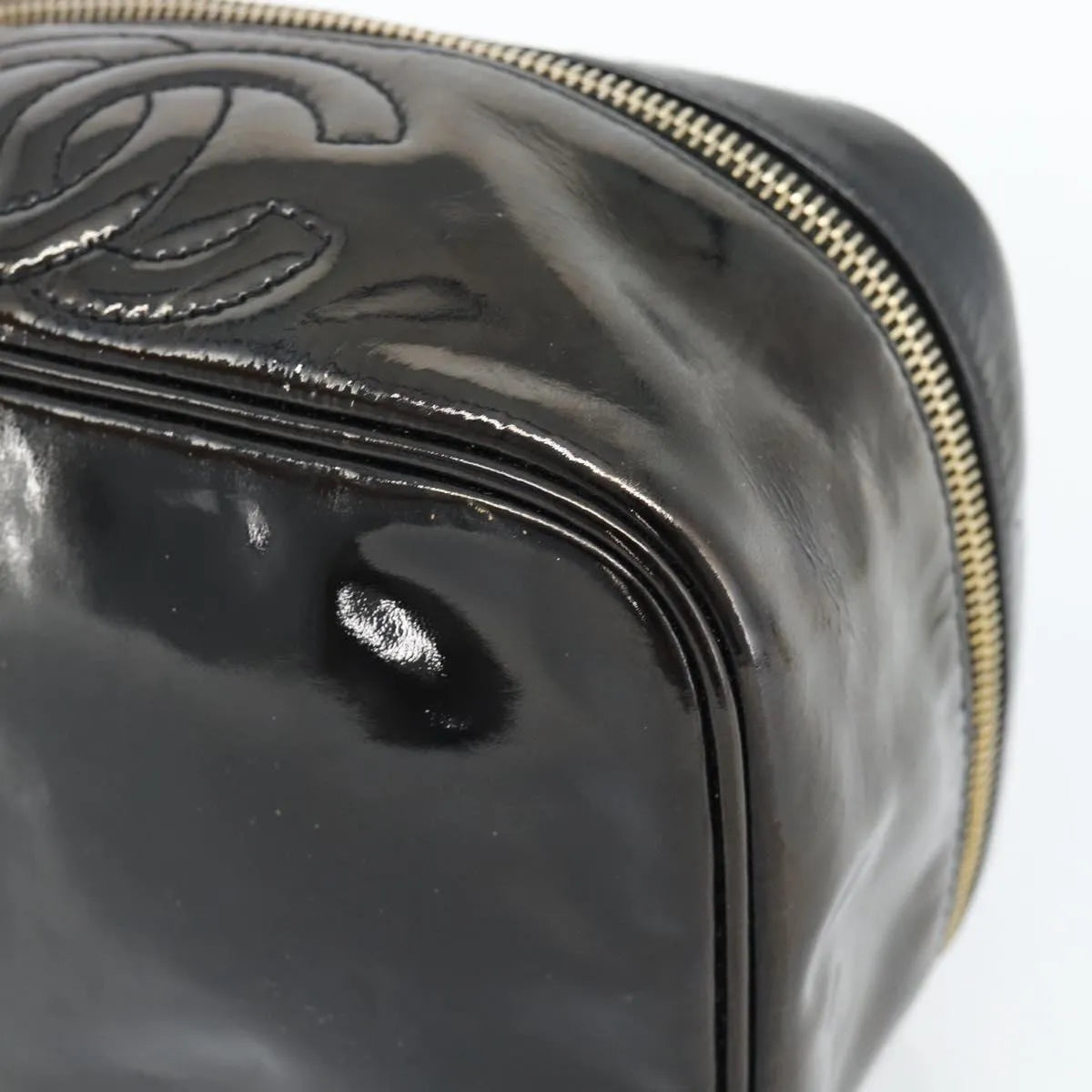 Chanel Vintage Cosmetic Case Patent Black Patent_Leather Clutche & Pouche Bag (Pre-Owned)