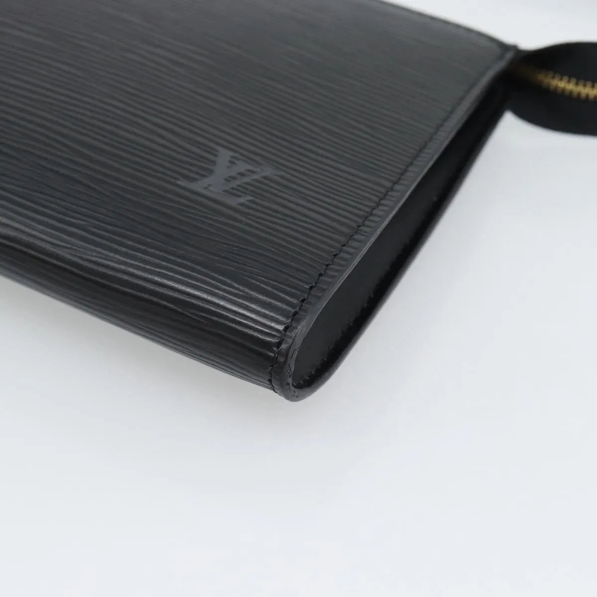 Louis Vuitton Pochette Accessoires Epi Black Leather Clutche & Pouche Bag (Pre-Owned)