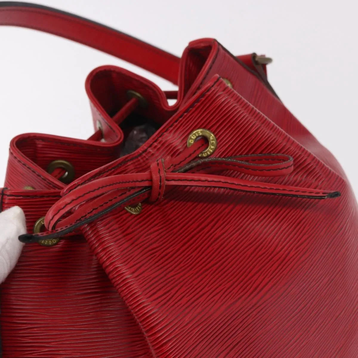 Louis Vuitton Petit Noe Epi Leather Red Leather Shoulder Bag Bag (Pre-Owned)