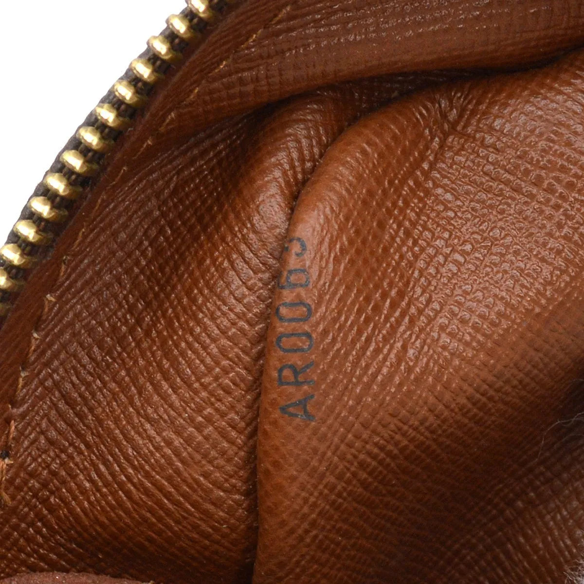 Louis Vuitton Nil Messenger Bag Monogram Canvas Brown Canvas Shoulder Bag Bag (Pre-Owned)