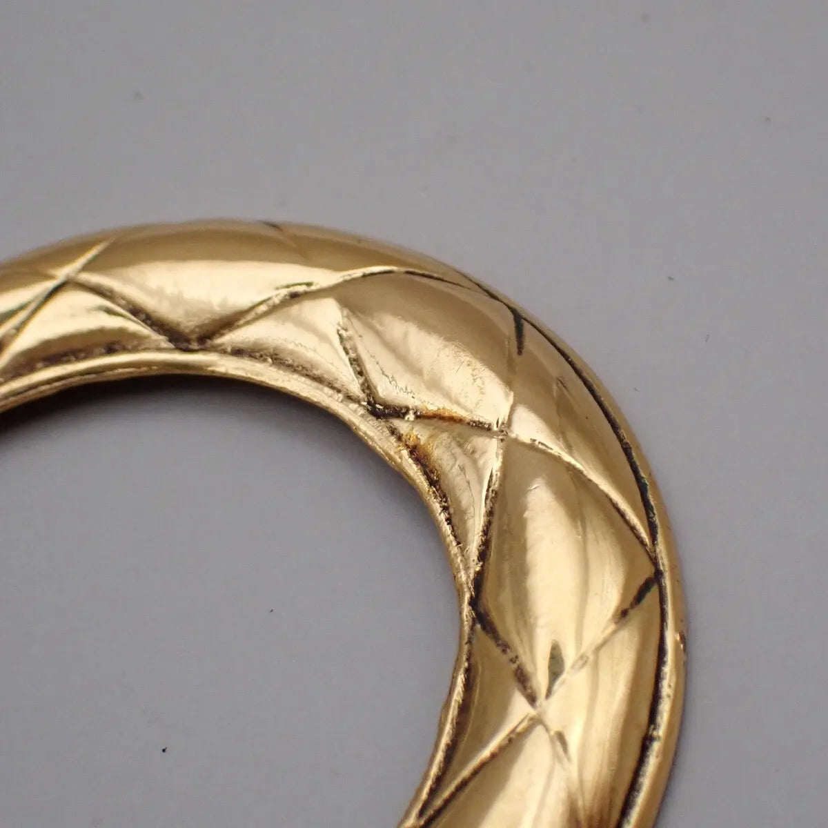 Chanel Vintage Cc Round Drop Clip-On Metal Gold Gold_Plated Earrings Jewelry (Pre-Owned)