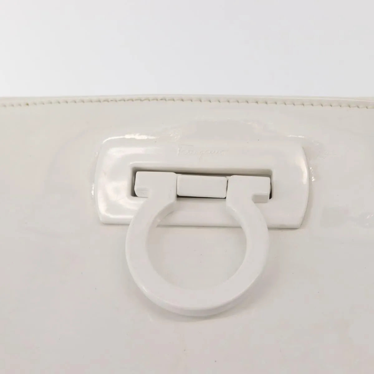 Salvatore Ferragamo Gancini Tote Patent Leather White Patent_Leather Tote Bag Bag (Pre-Owned)