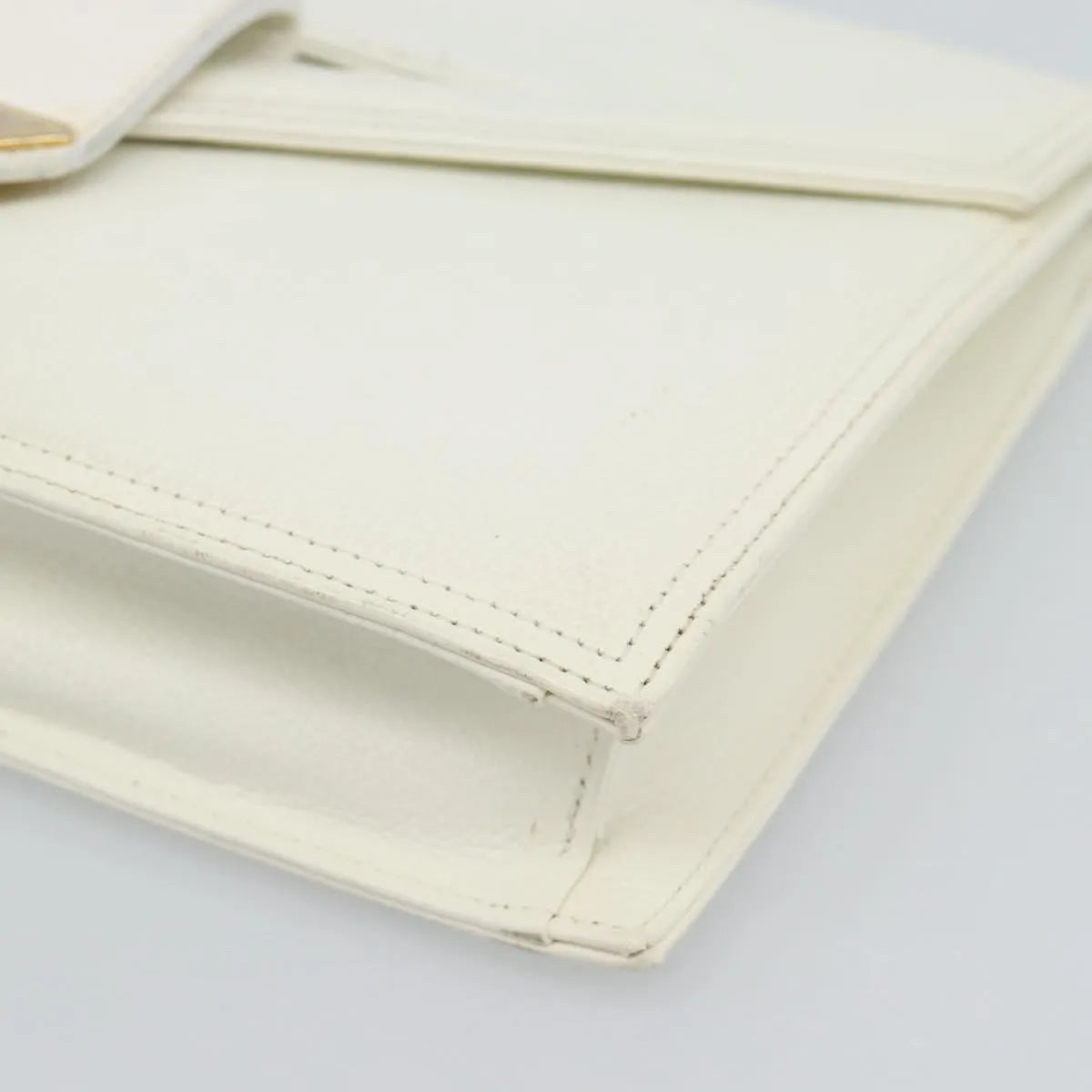 Saint Laurent Vintage Leather White Leather Clutche & Pouche Bag (Pre-Owned)