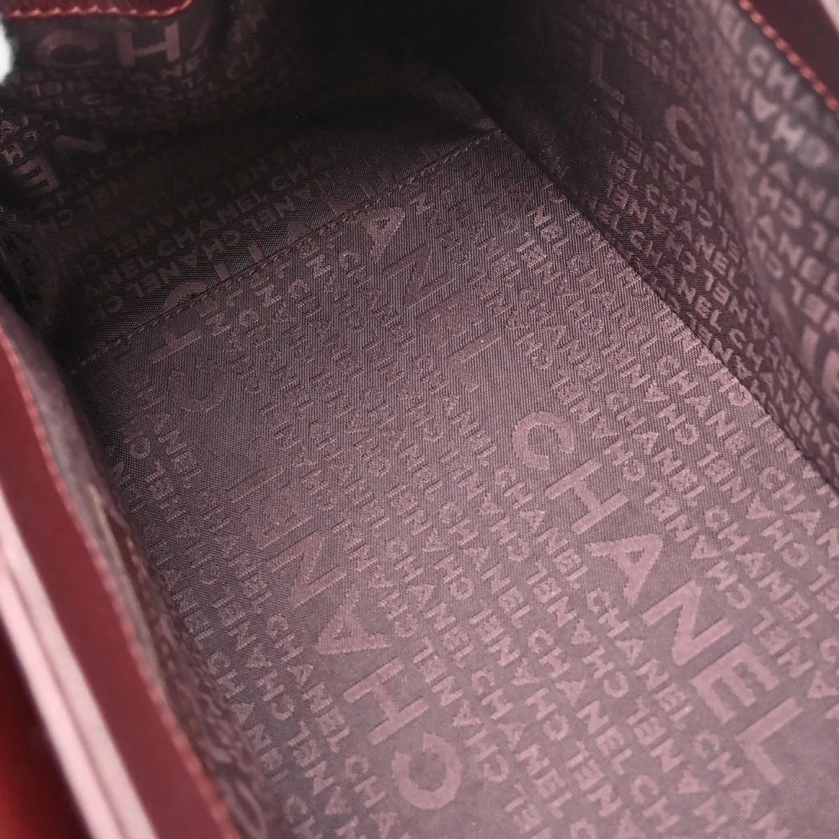 Chanel Mademoiselle Lock Shoulder Bag Quilted Caviar Burgundy Leather Shoulder Bag Bag (Pre-Owned)