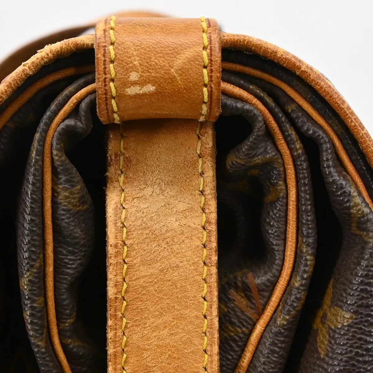Louis Vuitton Saumur Monogram Canvas Brown Canvas Shoulder Bag Bag (Pre-Owned)
