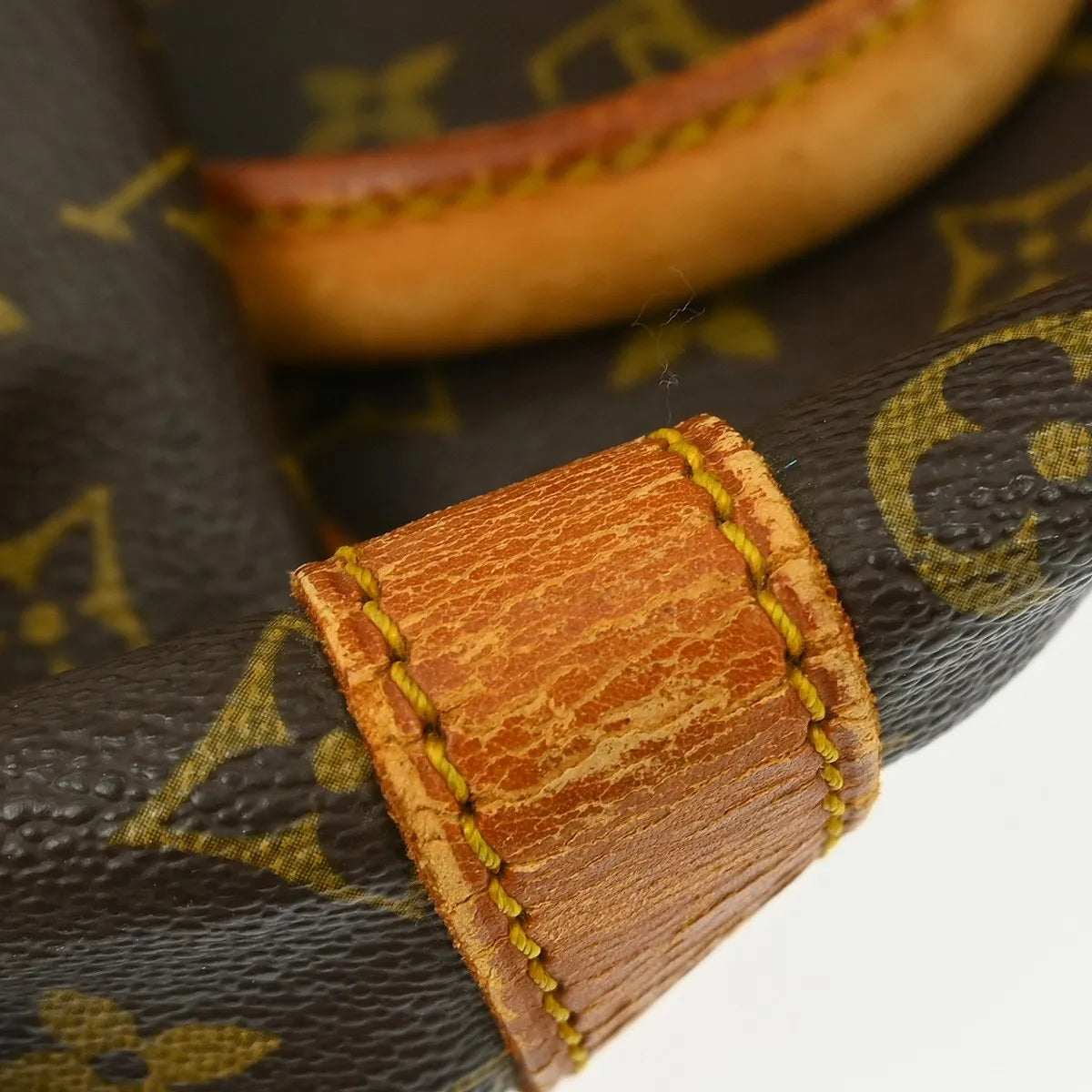 Louis Vuitton Keepall Monogram Canvas Brown Canvas Travel Bag Bag (Pre-Owned)