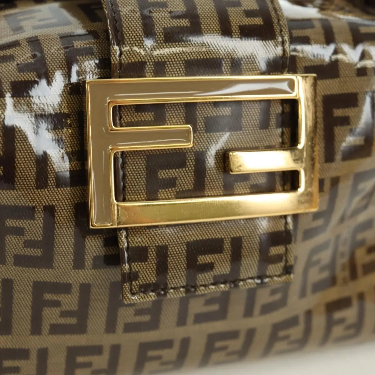 Fendi Mamma Baguette Zucca Patent Leather Brown Canvas Shoulder Bag Bag (Pre-Owned)