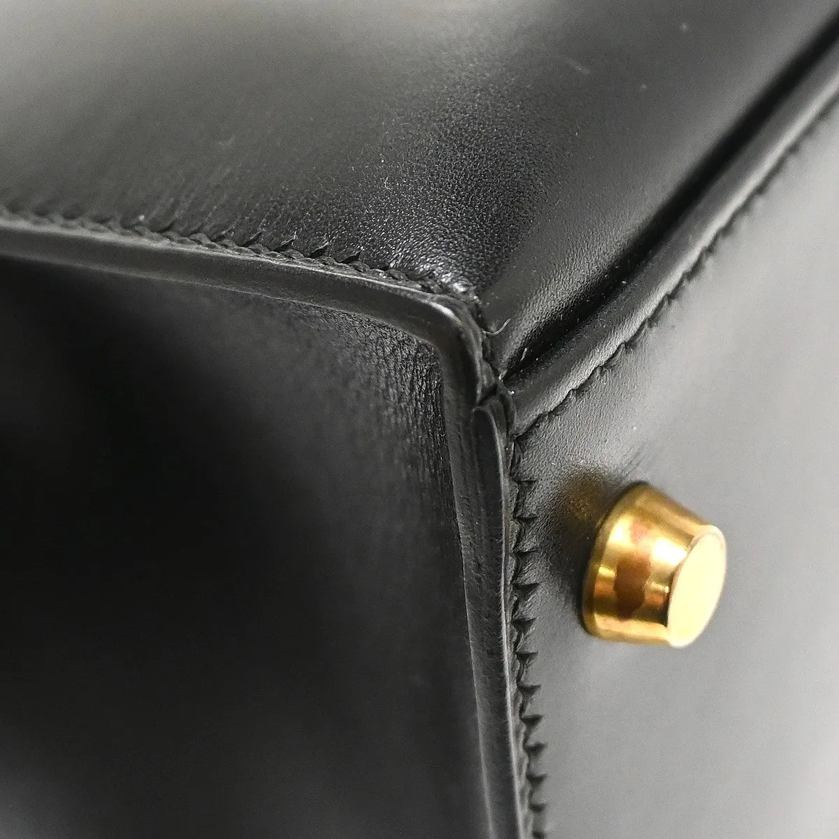 Hermes Kelly Black Box Calf With Gold Hardware Black Calfskin Handbag (Pre-Owned)