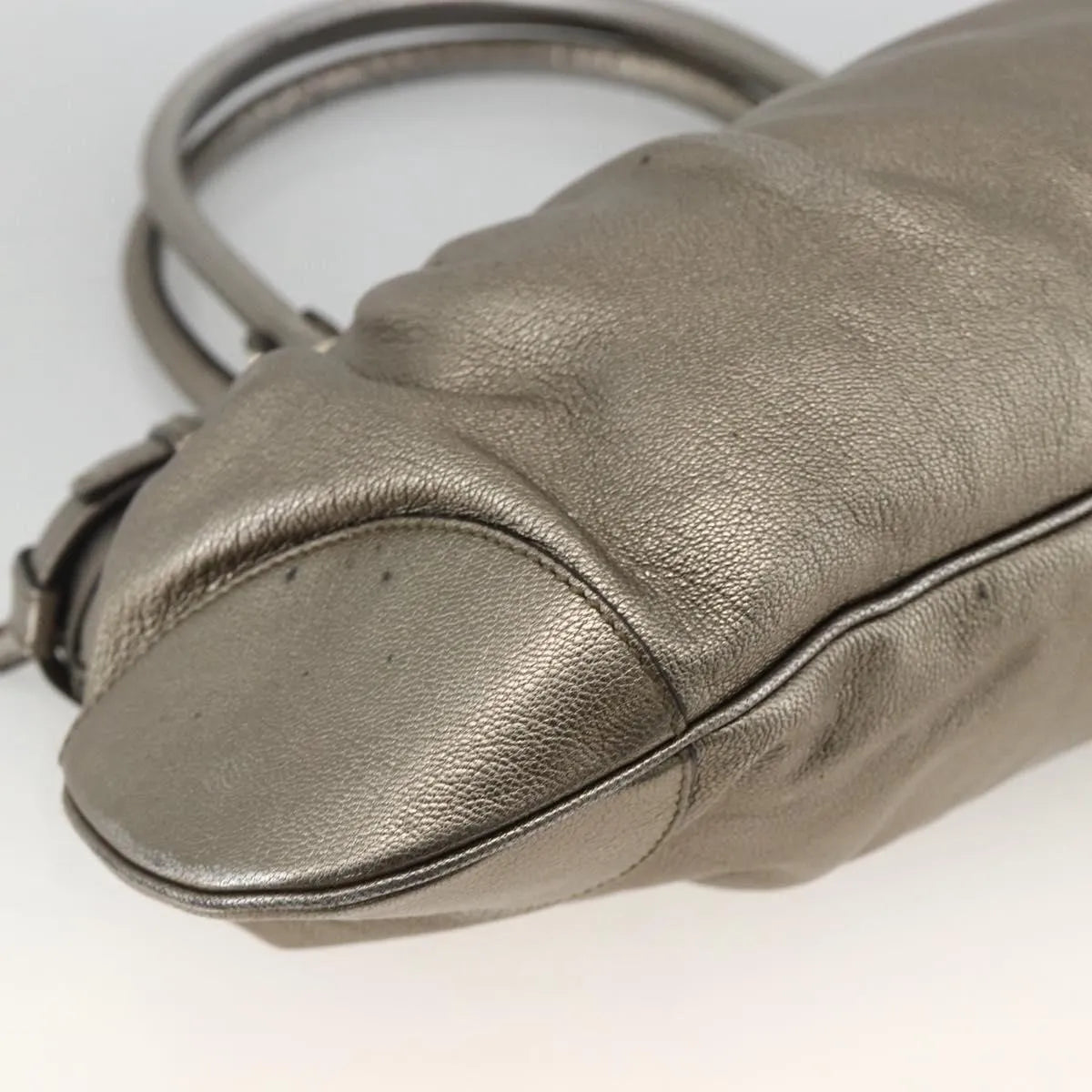 Salvatore Ferragamo Gancini Leather Silver Leather Handbag (Pre-Owned)