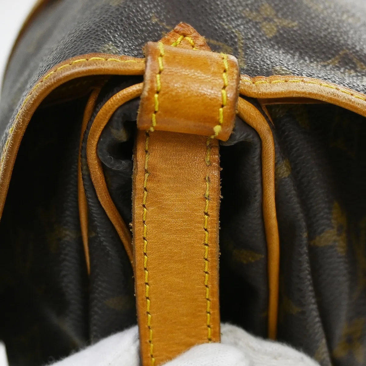 Louis Vuitton Saumur Monogram Canvas Brown Canvas Shoulder Bag Bag (Pre-Owned)