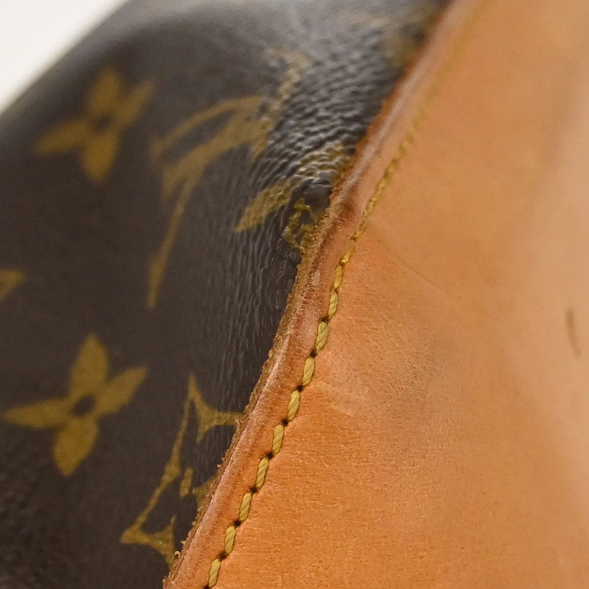 Louis Vuitton Trotteur Monogram Canvas Brown Canvas Shoulder Bag Bag (Pre-Owned)