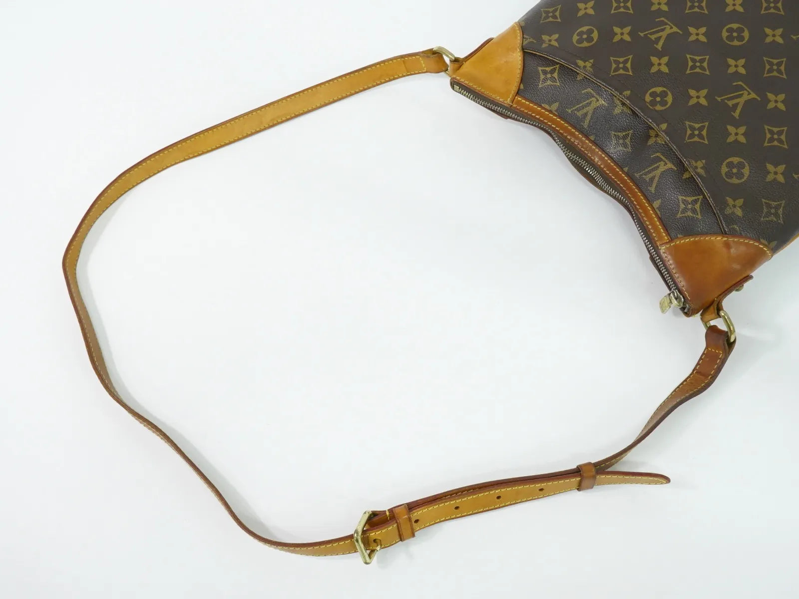 Louis Vuitton Odeon Monogram Canvas Brown Canvas Shoulder Bag Bag (Pre-Owned)