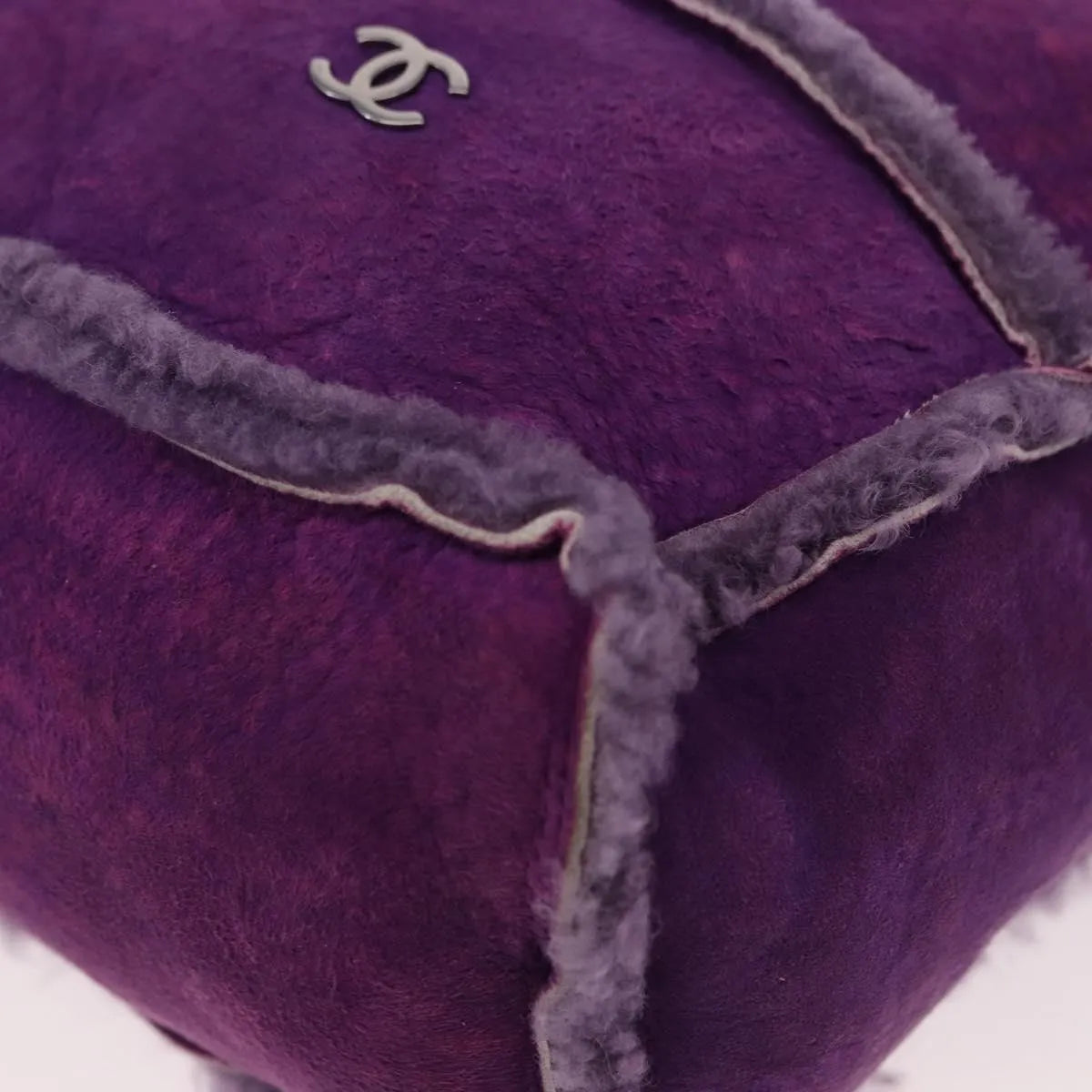 Chanel Cc Logo Shearling And Suede Purple Suede Shoulder Bag Bag (Pre-Owned)