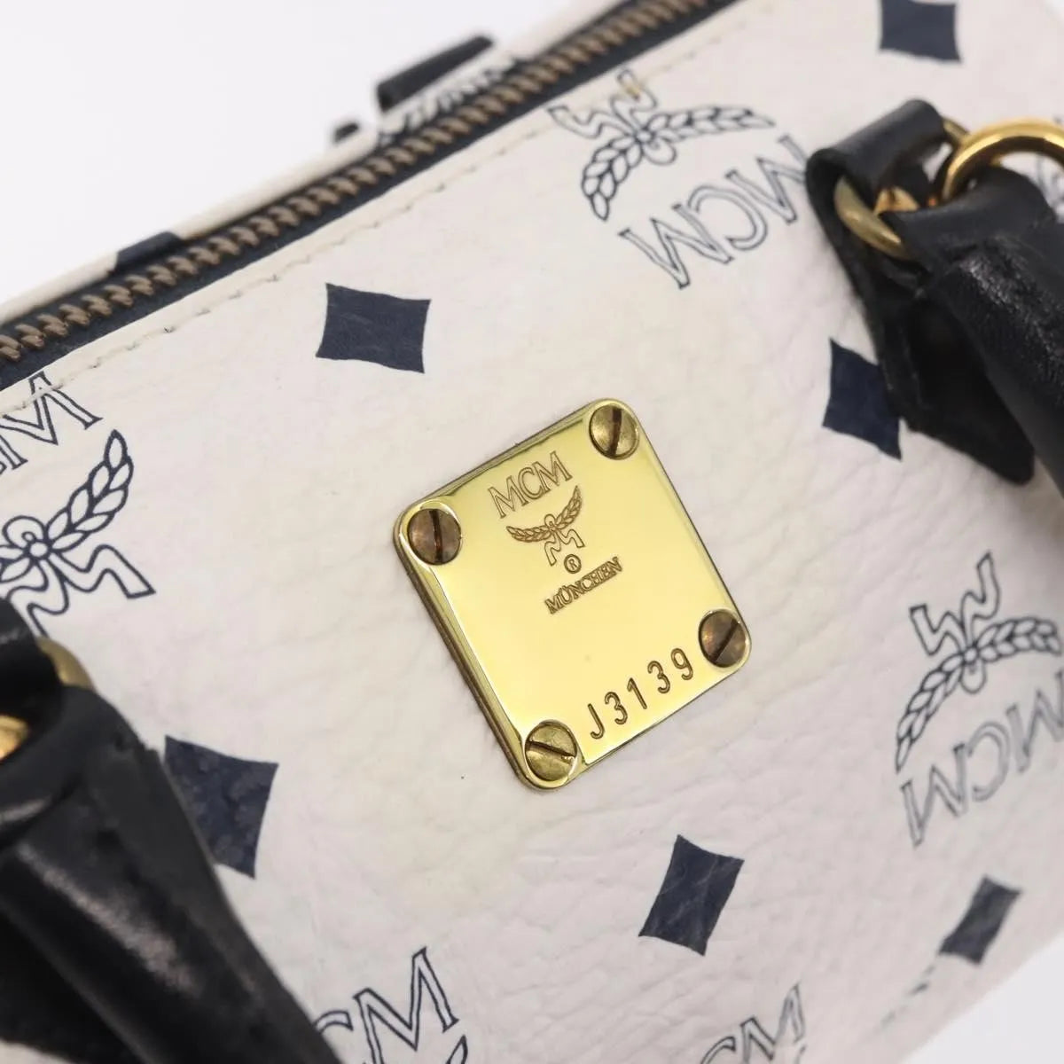 MCM Visetos Leather White Leather Handbag (Pre-Owned)