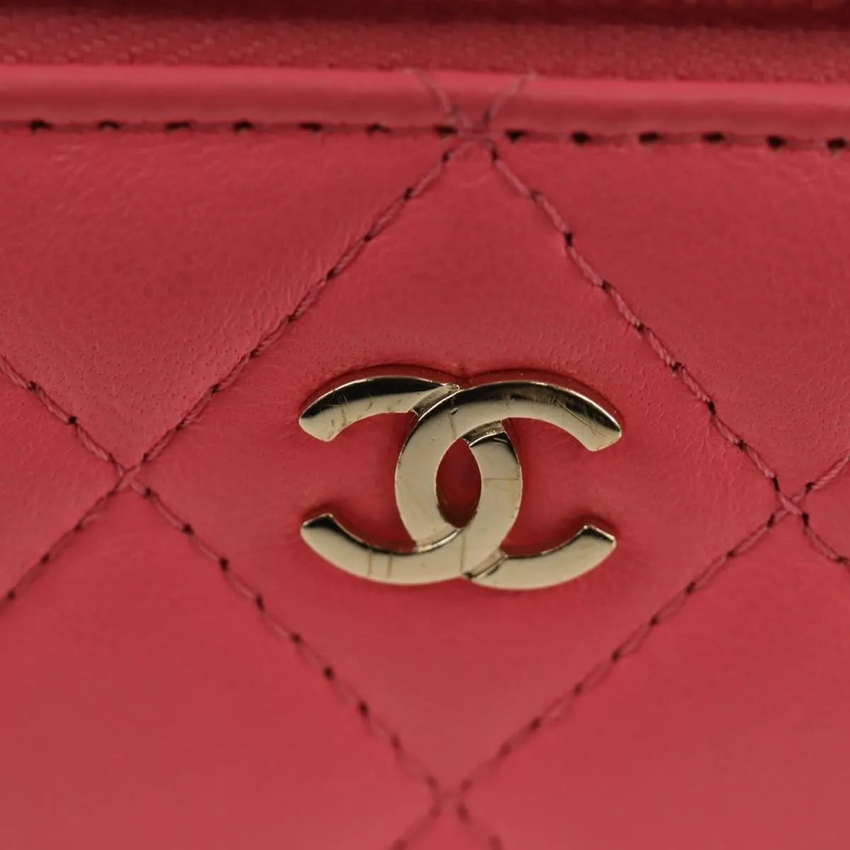 Chanel Classic Vanity Case With Chain Quilted Lambskin Pink Leather Handbag (Pre-Owned)