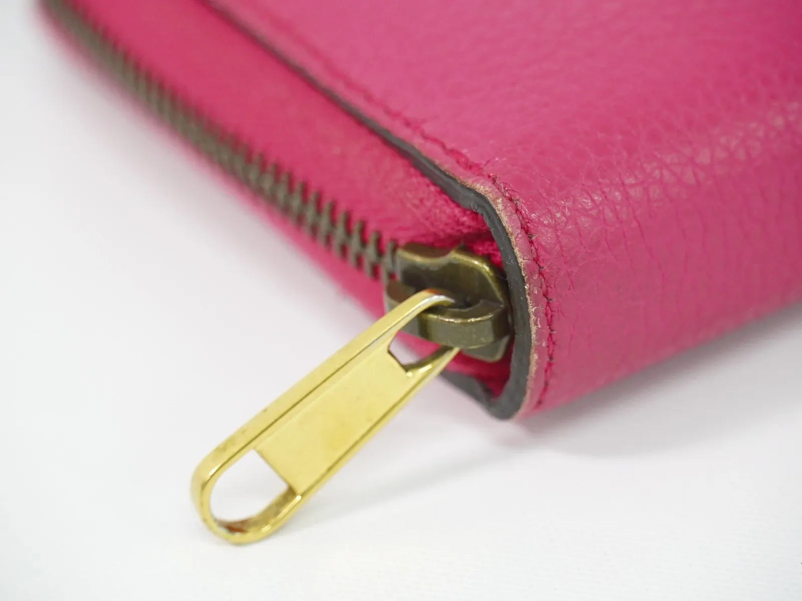 Gucci Vintage Logo Zip Around Leather Pink Leather Wallets Accessory (Pre-Owned)