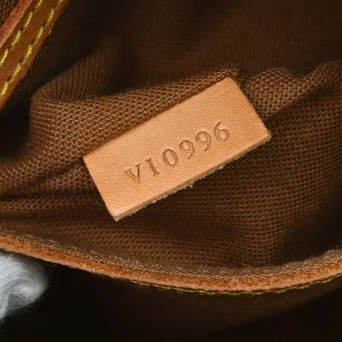 Louis Vuitton Alma Monogram Canvas Brown Canvas Handbag (Pre-Owned)