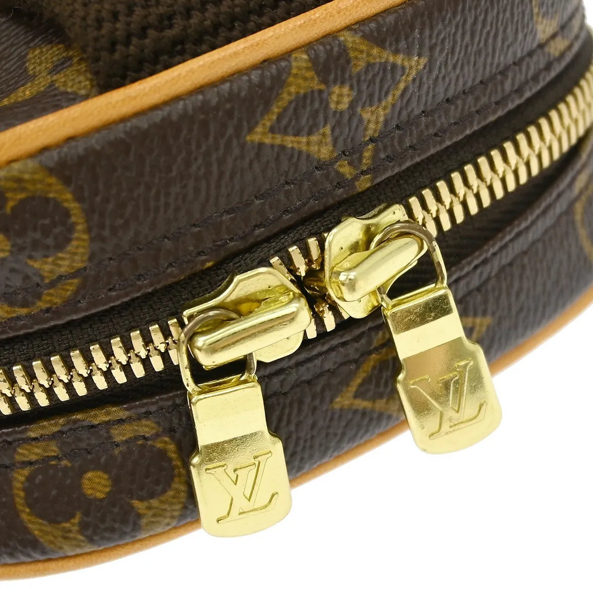 Louis Vuitton Pochette Gange Monogram Canvas Brown Canvas Clutche & Pouche Bag (Pre-Owned)