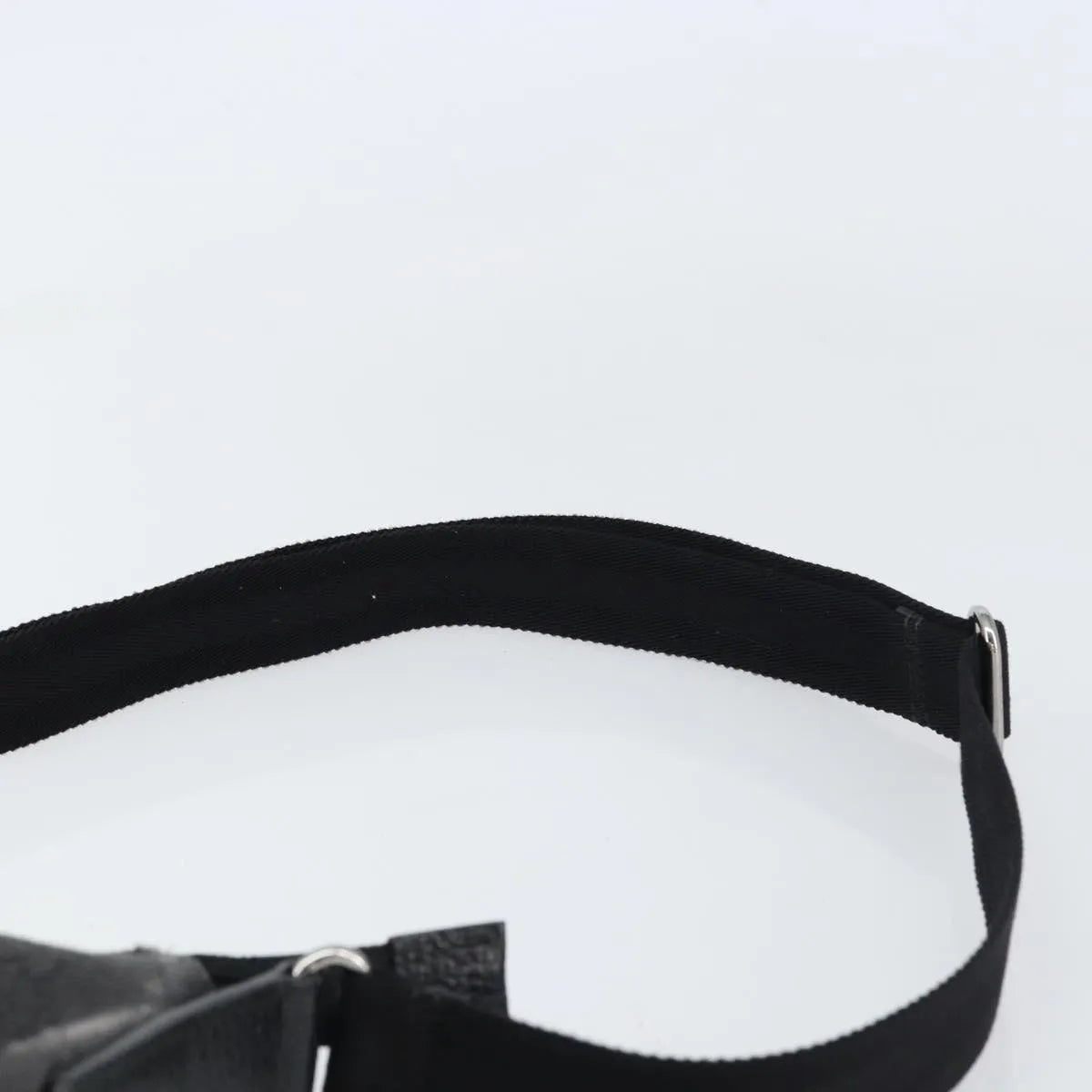 Gucci Zip Messenger Gg Canvas With Perforated Leather Black Canvas Shoulder Bag Bag (Pre-Owned)