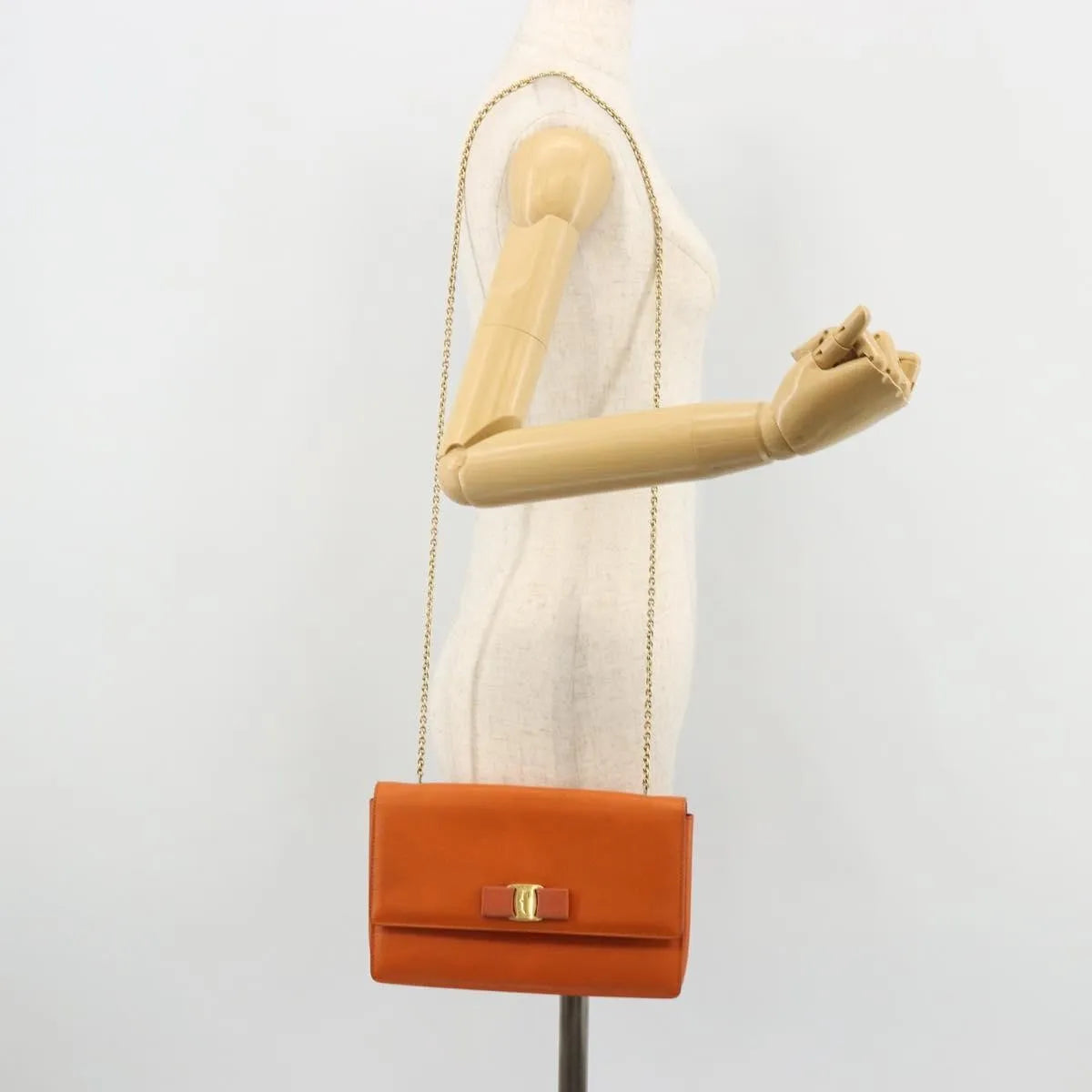 Salvatore Ferragamo Vara Bow Chain Clutch Leather Orange Leather Shoulder Bag Bag (Pre-Owned)