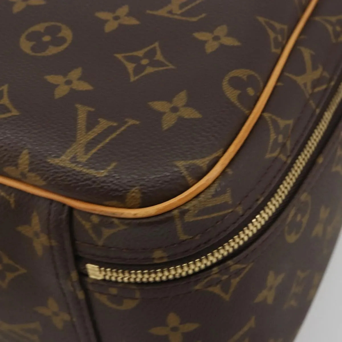 Louis Vuitton Excursion Monogram Brown Canvas Handbag (Pre-Owned)
