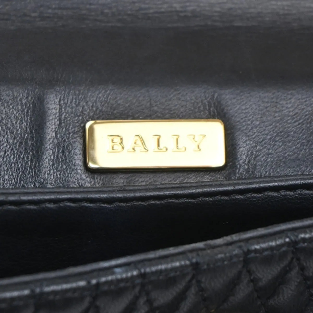 Bally Vintage Quilted Leather Black Leather Handbag (Pre-Owned)