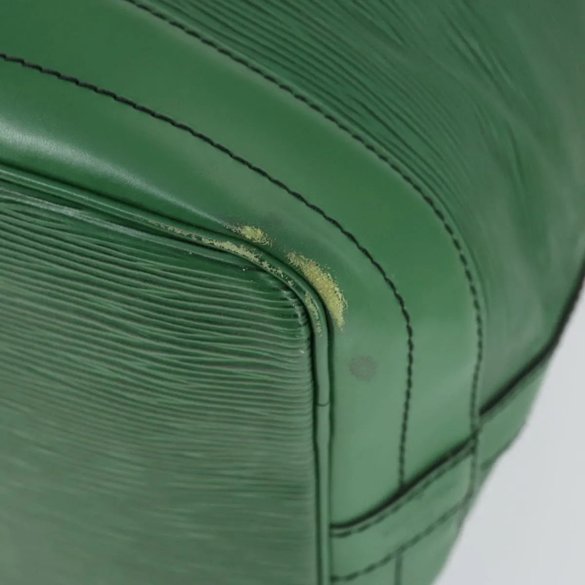 Louis Vuitton Noe Epi Leather Green Leather Shoulder Bag Bag (Pre-Owned)