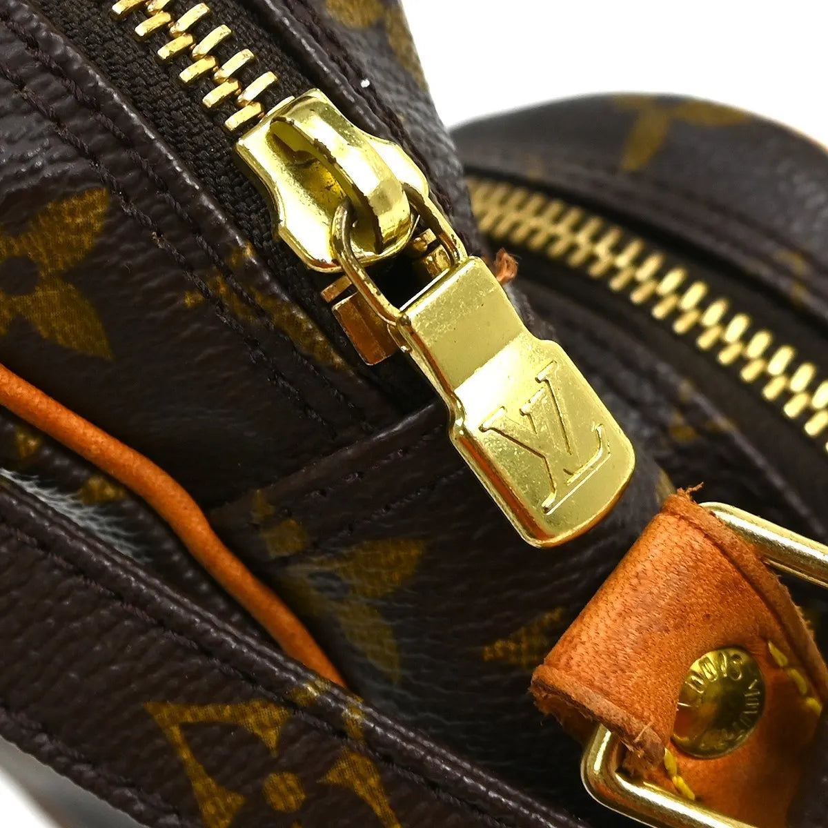 Louis Vuitton Amazone Monogram Canvas Brown Canvas Shoulder Bag Bag (Pre-Owned)