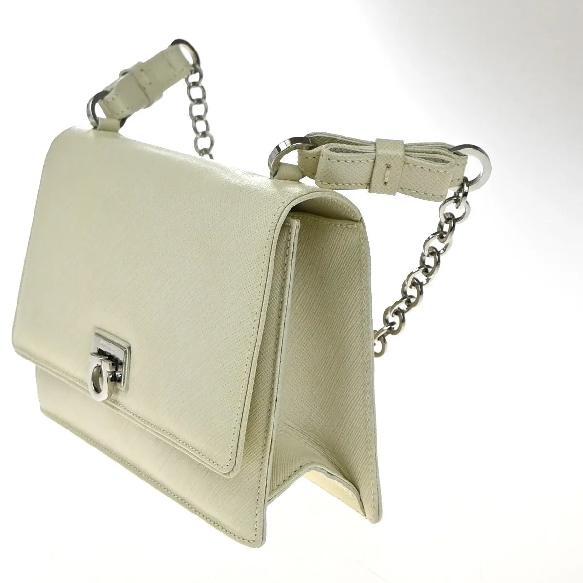 Salvatore Ferragamo Gancini Leather White Leather Shoulder Bag Bag (Pre-Owned)