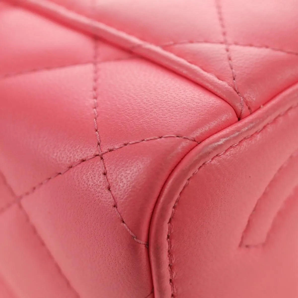 Chanel Classic Vanity Case With Chain Quilted Lambskin Pink Leather Handbag (Pre-Owned)