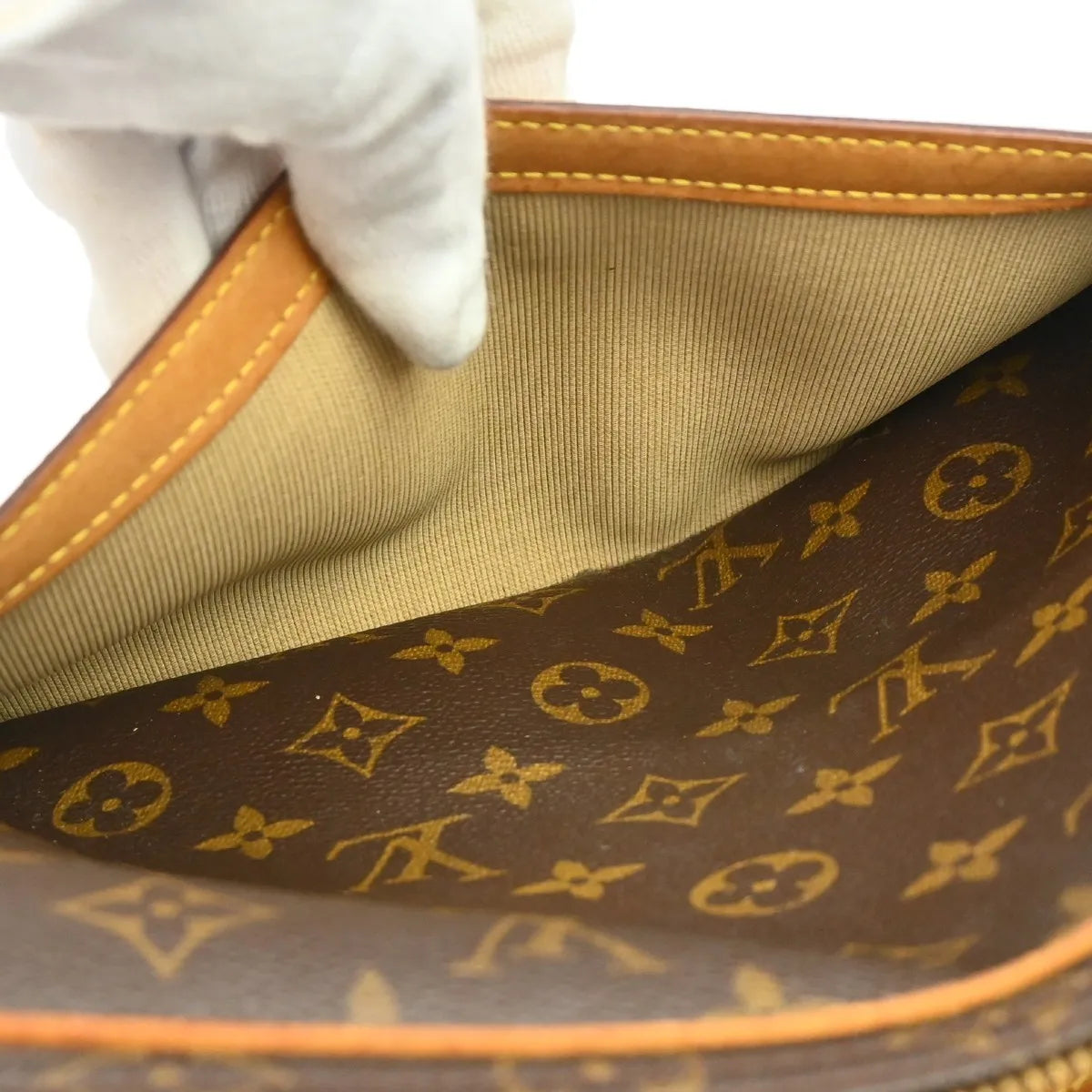 Louis Vuitton Reporter Monogram Canvas Brown Canvas Shoulder Bag Bag (Pre-Owned)