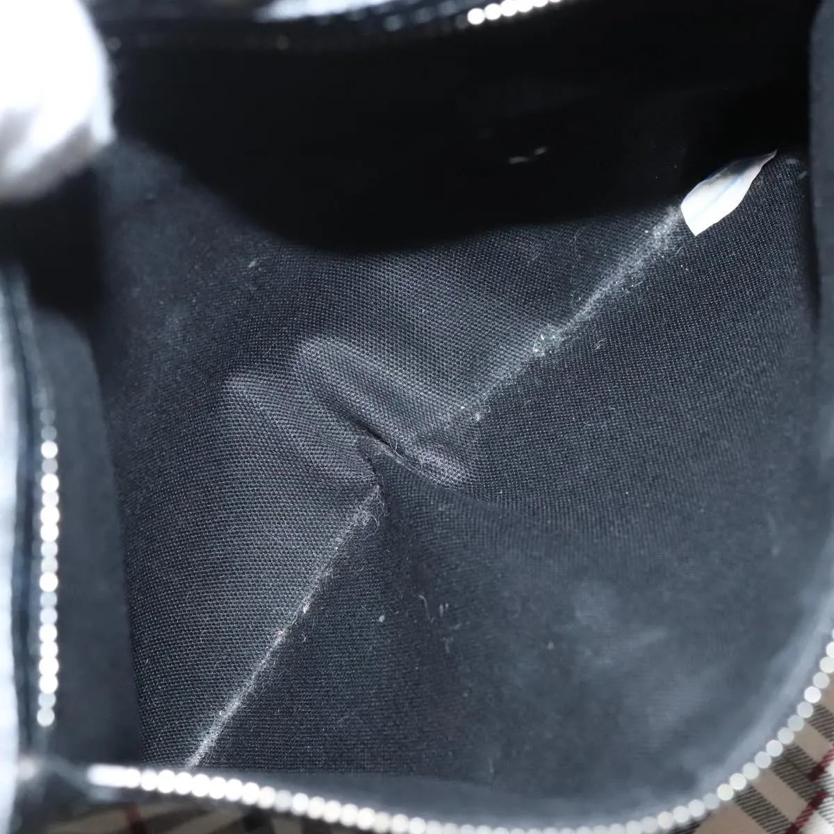 Burberry Vintage Leather Black Leather Handbag (Pre-Owned)