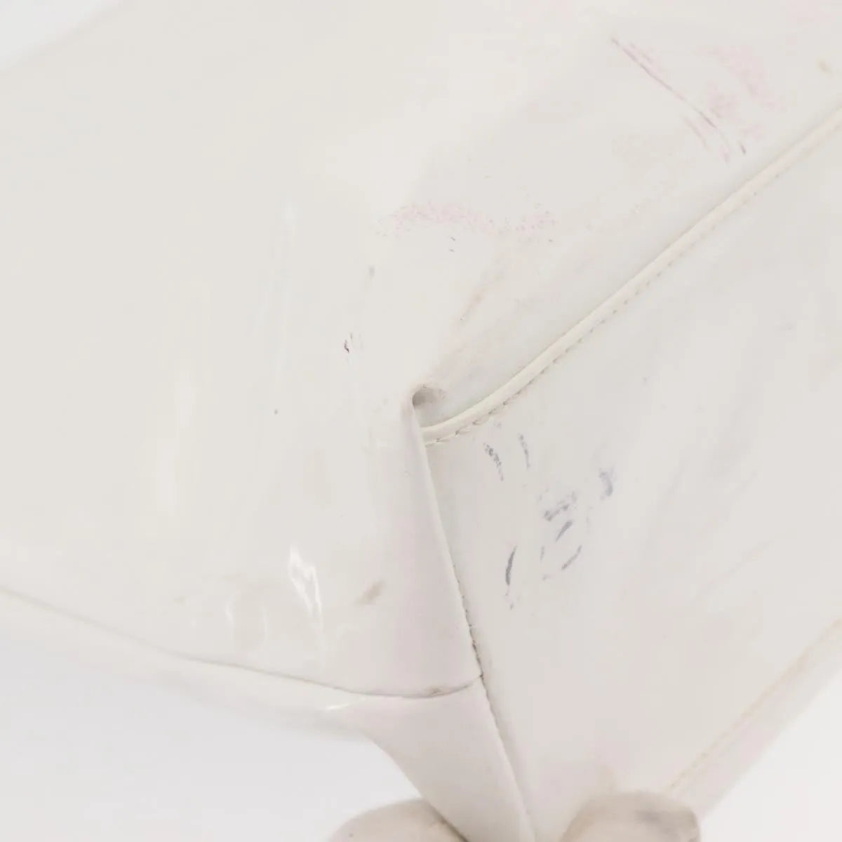 Salvatore Ferragamo Gancini Tote Patent Leather White Patent_Leather Tote Bag Bag (Pre-Owned)