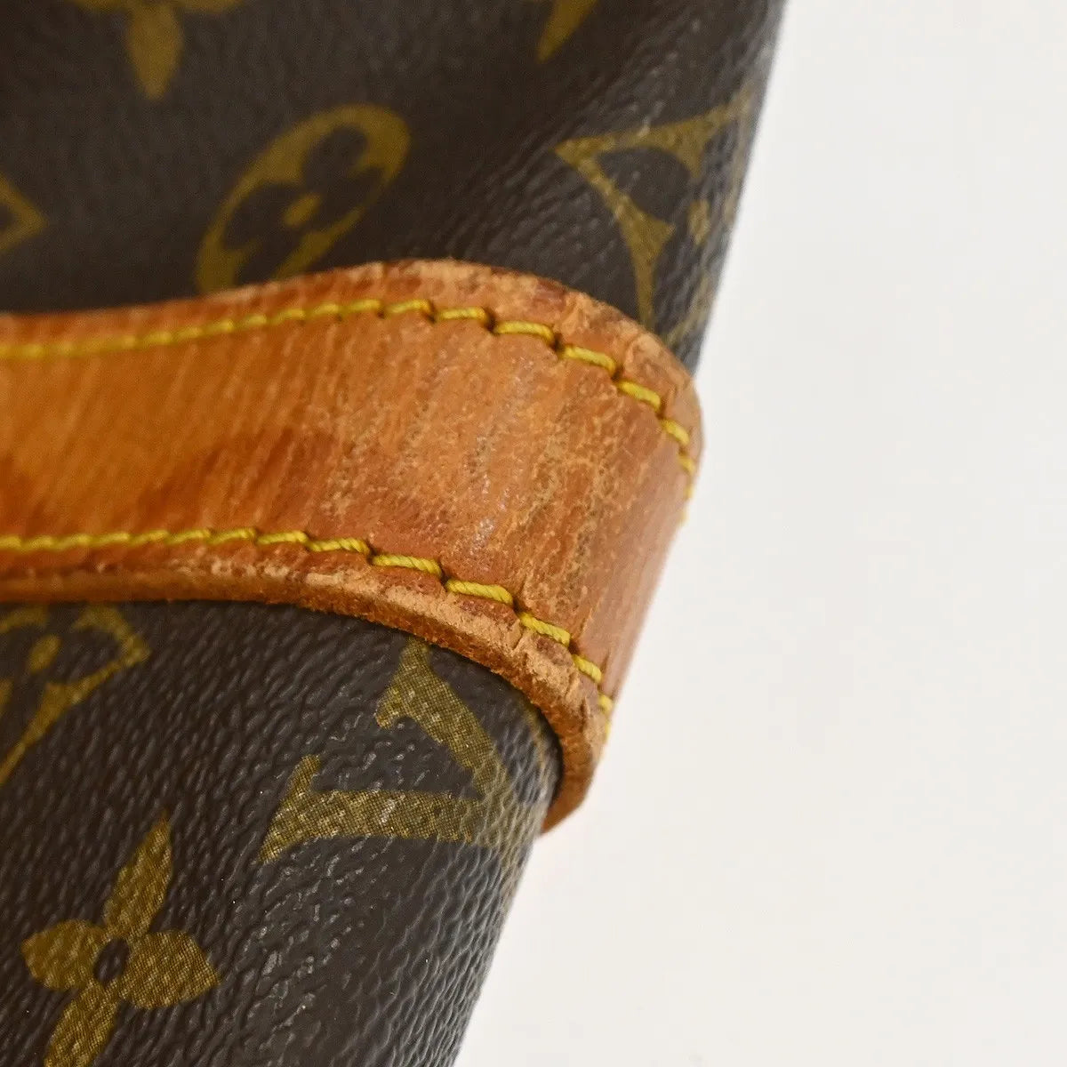 Louis Vuitton Keepall Monogram Canvas Brown Canvas Travel Bag Bag (Pre-Owned)