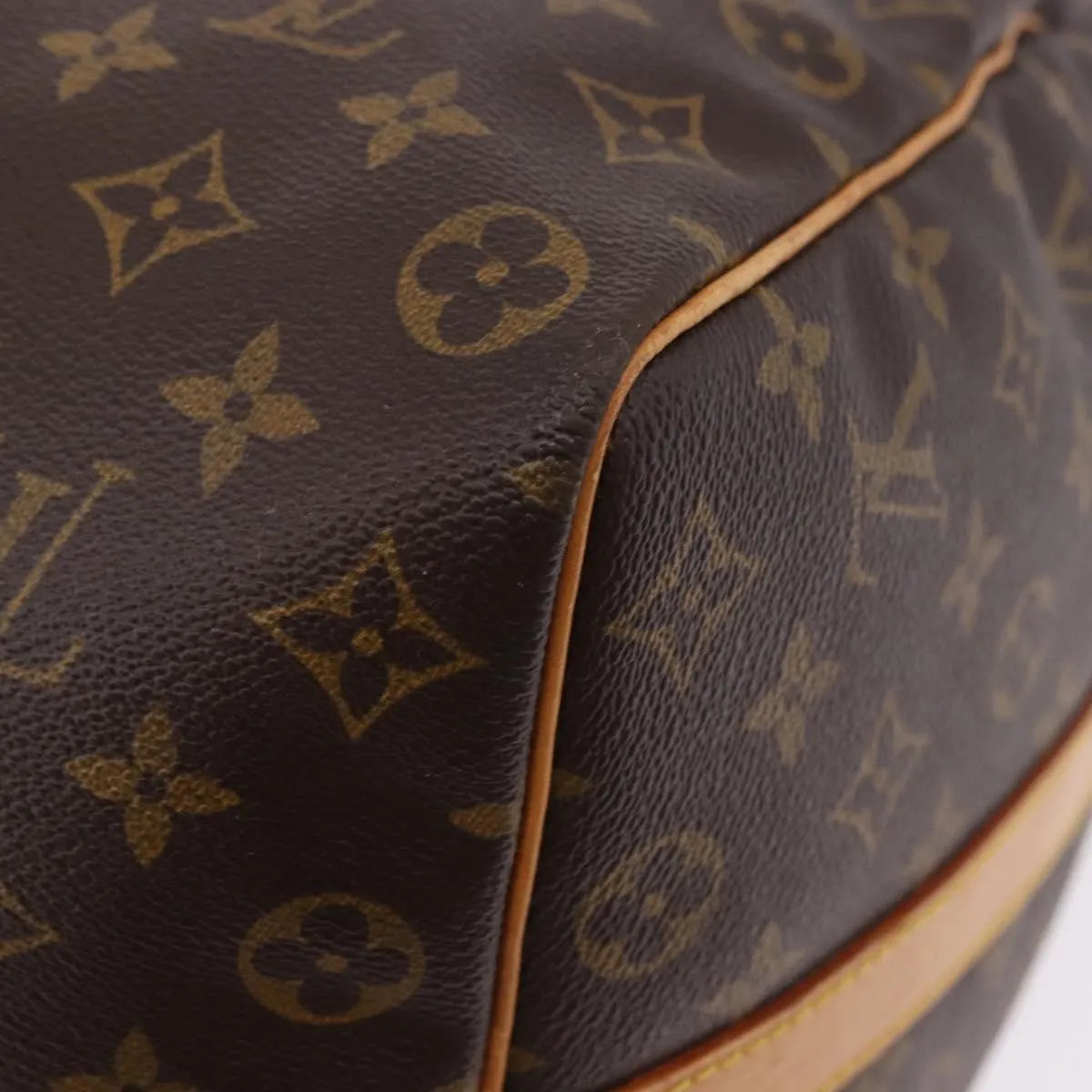 Louis Vuitton Keepall Bandoulière Monogram Brown Canvas Travel Bag Bag (Pre-Owned)