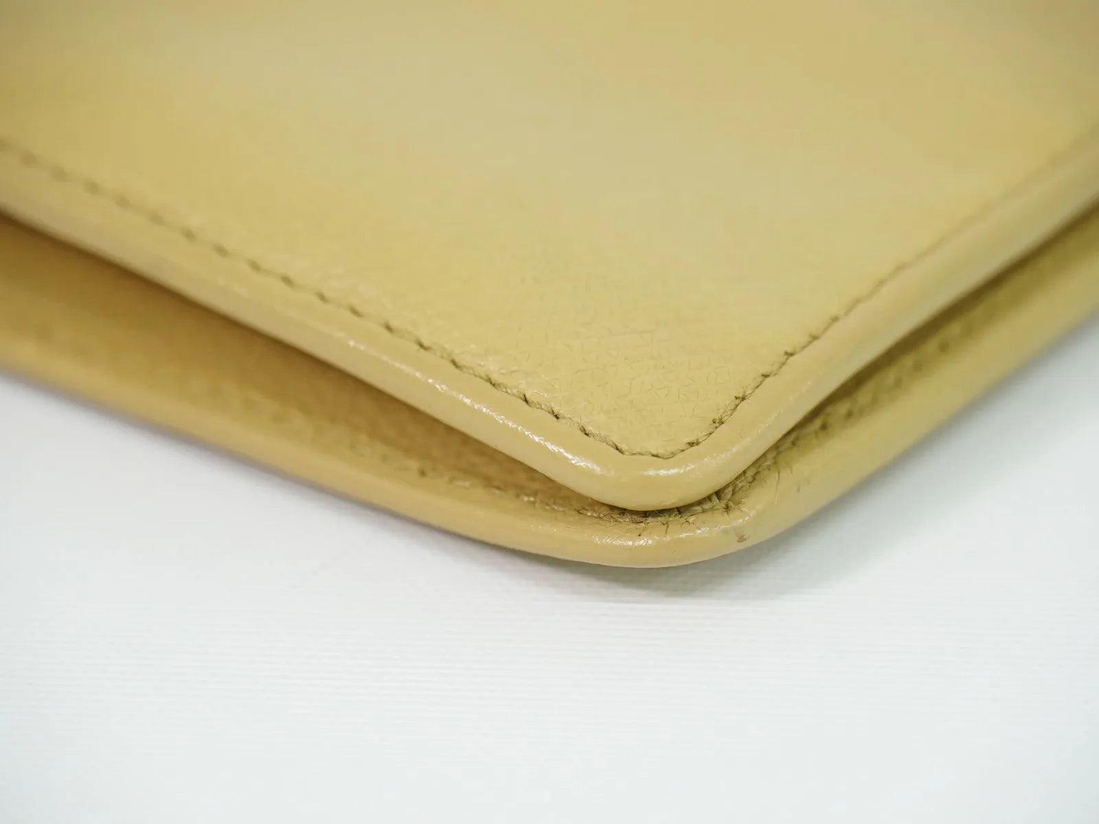 Chanel Cc Button Bi-Fold Leather Beige Leather Wallets Accessory (Pre-Owned)