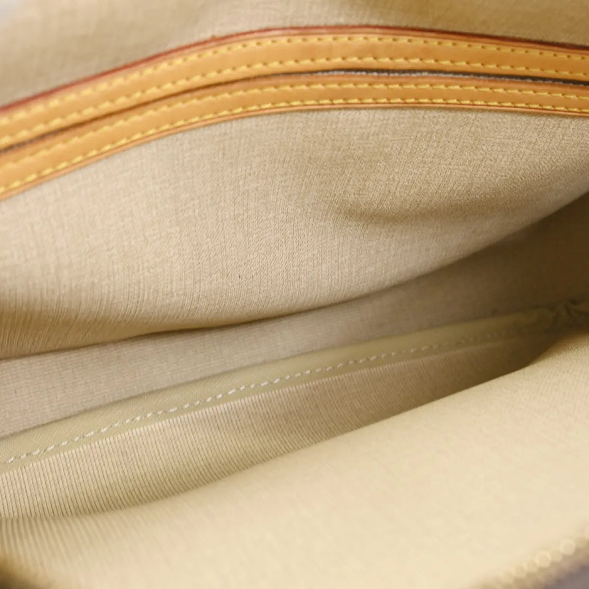 Louis Vuitton Reporter Monogram Canvas Brown Canvas Shoulder Bag Bag (Pre-Owned)