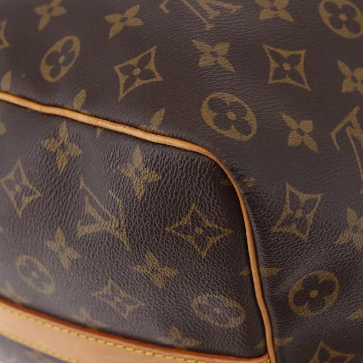 Louis Vuitton Keepall Bandoulière Monogram Brown Canvas Travel Bag Bag (Pre-Owned)