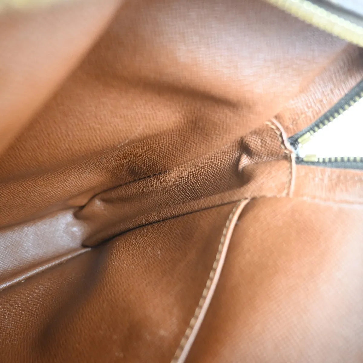 Louis Vuitton Amazone Monogram Brown Canvas Shoulder Bag Bag (Pre-Owned)