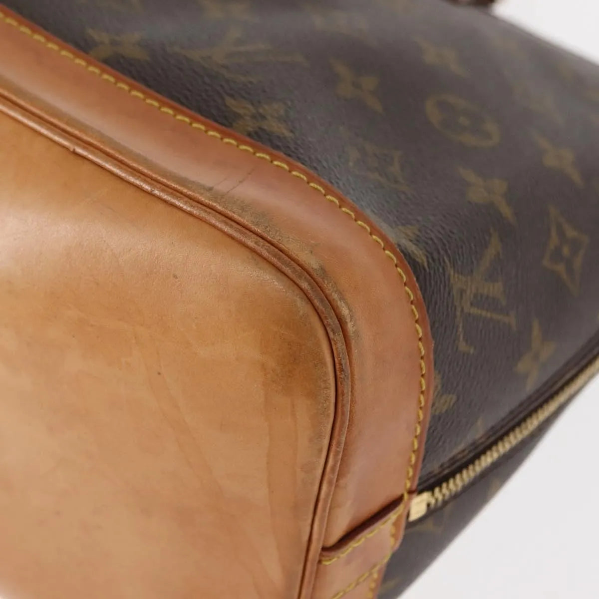 Louis Vuitton Alma Monogram Canvas Brown Canvas Handbag (Pre-Owned)