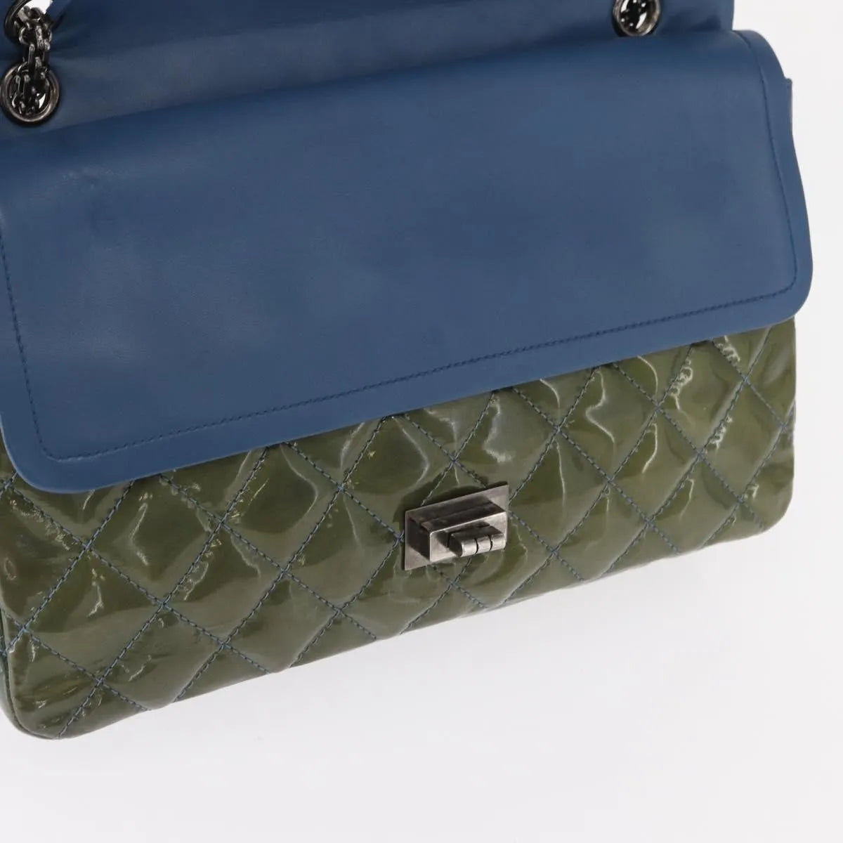 Chanel Reissue 2.55 Flap Quilted Patent Green Patent_Leather Shoulder Bag Bag (Pre-Owned)
