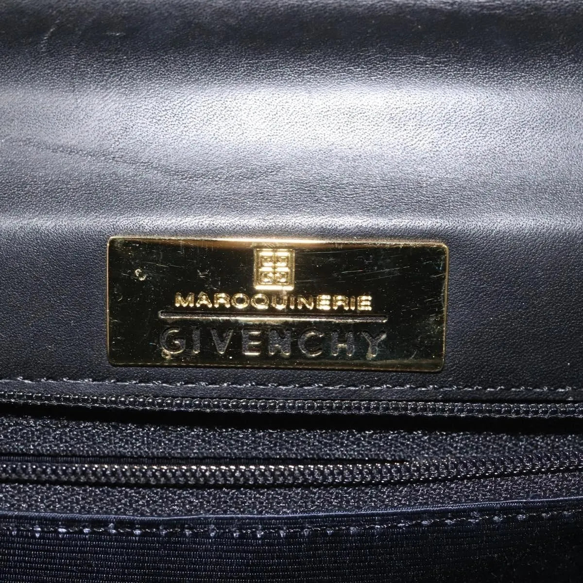 Givenchy Vintage Leather Black Leather Handbag (Pre-Owned)