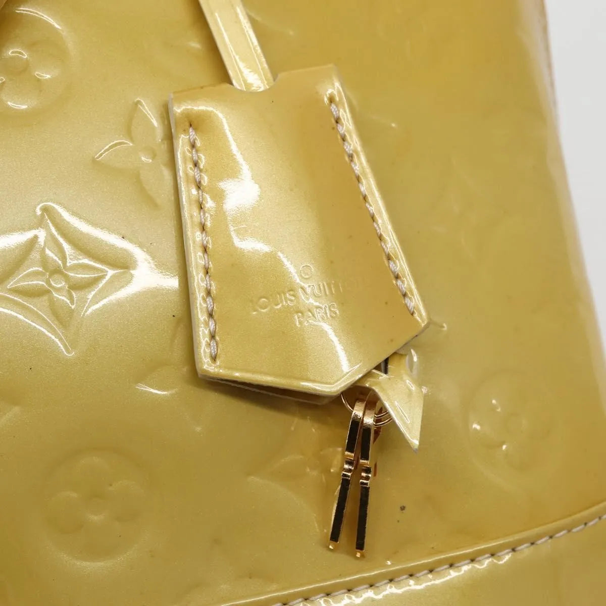 Louis Vuitton Alma Monogram Vernis Beige Patent_Leather Handbag (Pre-Owned)