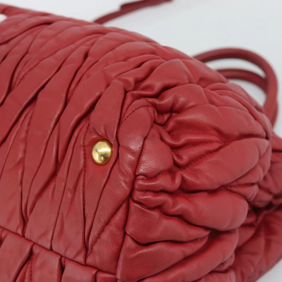 Miu Miu Matelassé Nappa Leather Top Handle Bag Leather Red Leather Shoulder Bag Bag (Pre-Owned)