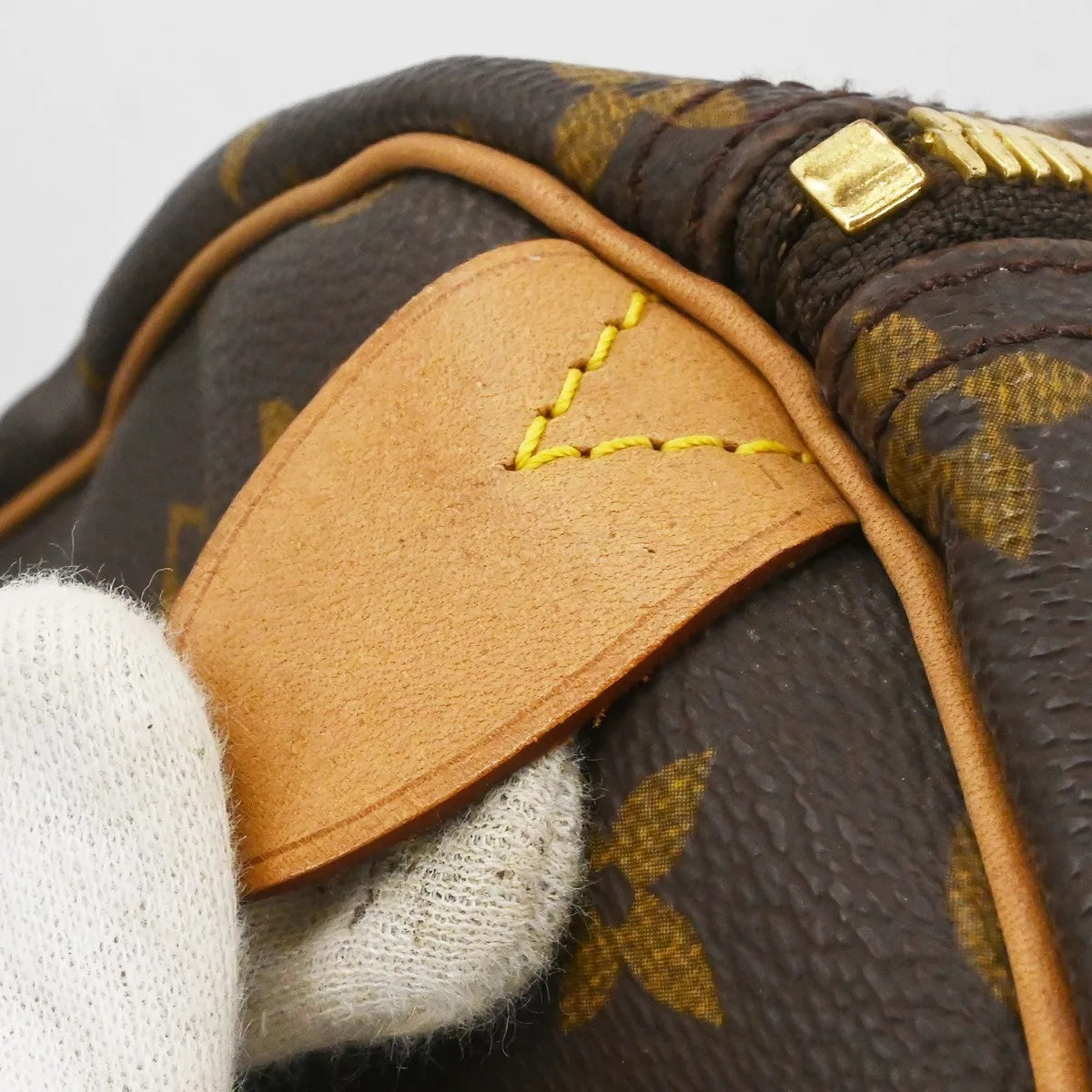 Louis Vuitton Keepall Monogram Canvas Brown Canvas Travel Bag Bag (Pre-Owned)
