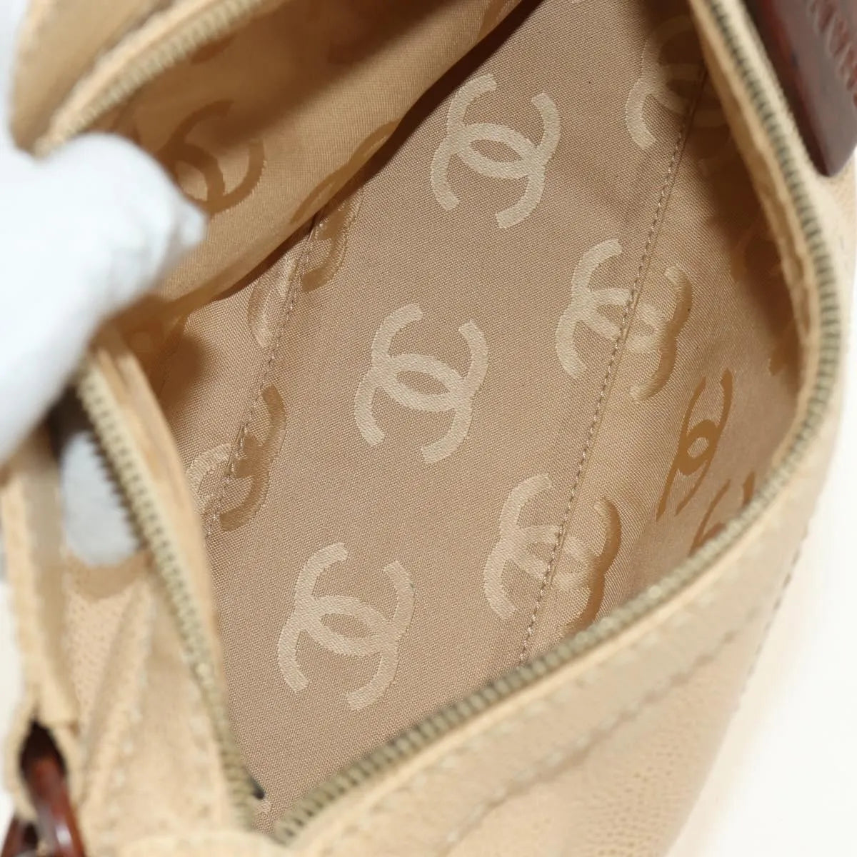 Chanel Vintage Cc Resin Chain Caviar Beige Leather Shoulder Bag Bag (Pre-Owned)
