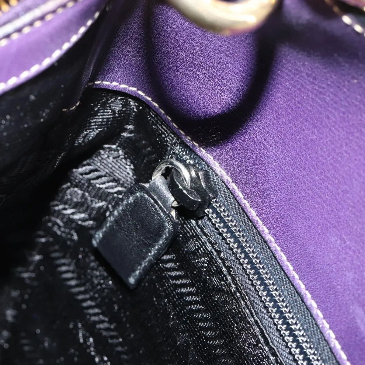 Prada Chain Leather Purple Leather Handbag (Pre-Owned)