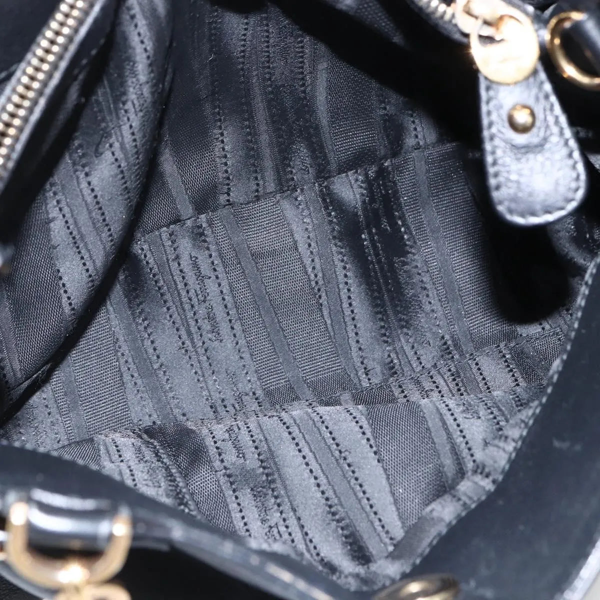 Salvatore Ferragamo W Chain Tote Leather Black Leather Handbag (Pre-Owned)