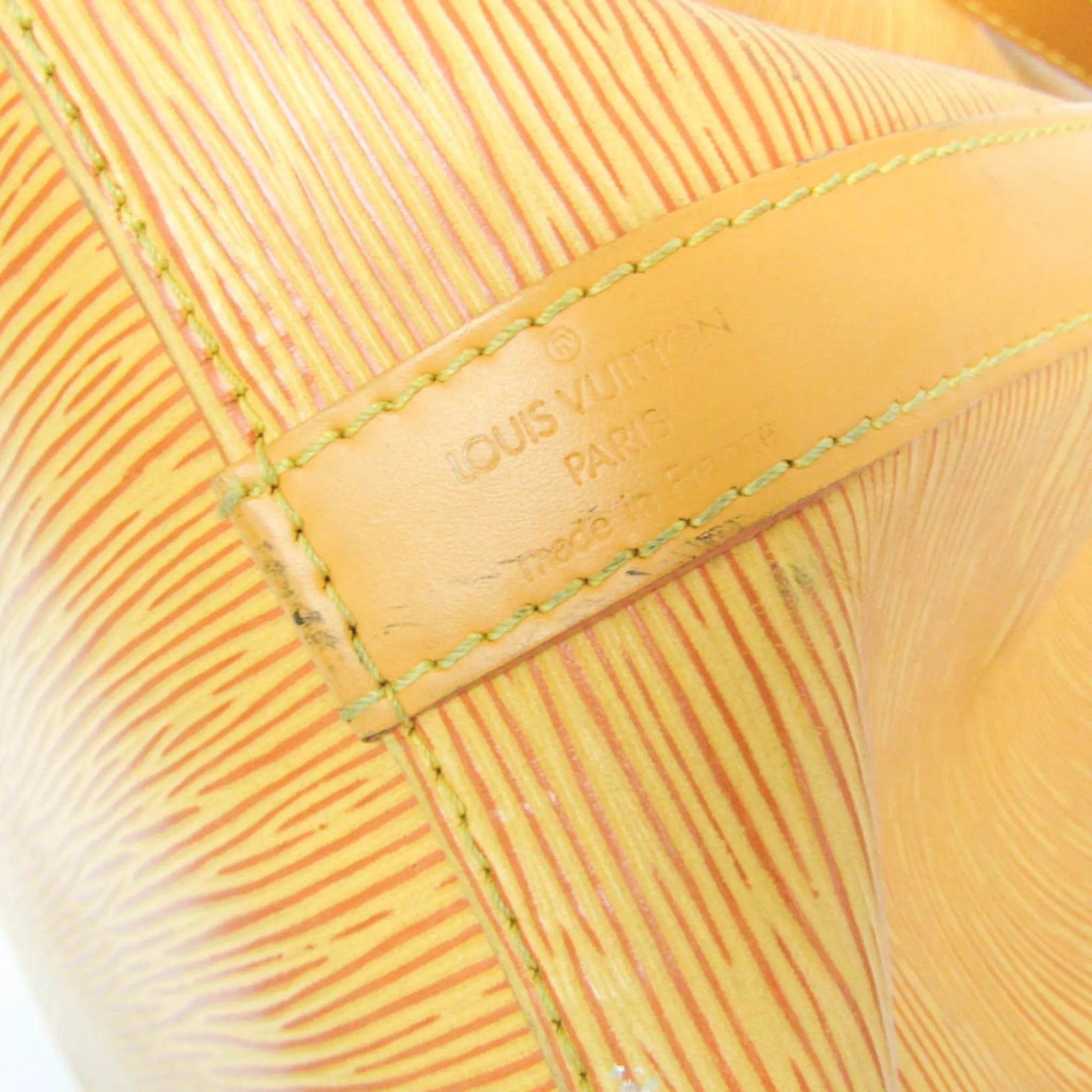 Louis Vuitton Petit Noe Epi Leather Yellow Leather Shoulder Bag Bag (Pre-Owned)