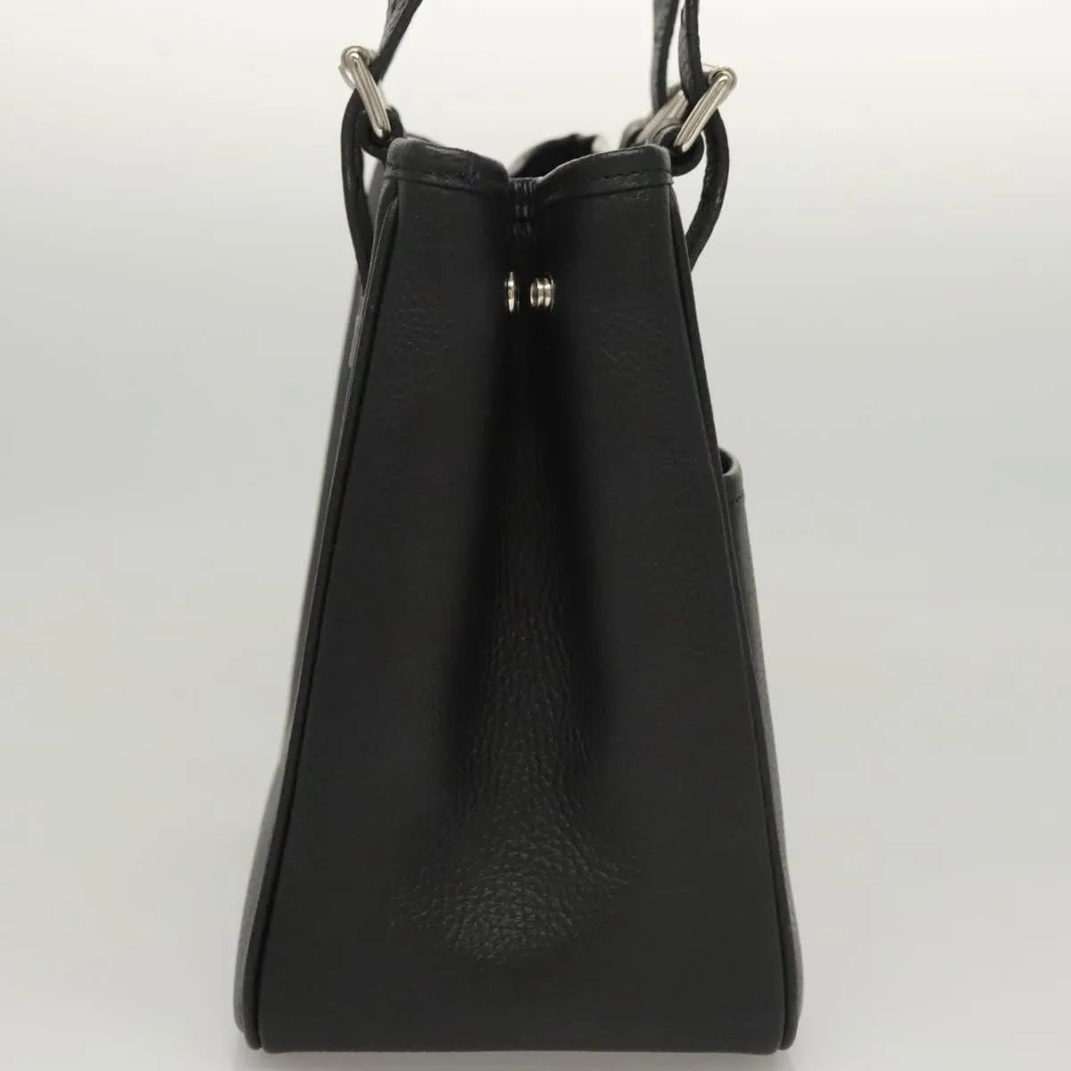 Burberry Vintage Leather Black Leather Handbag (Pre-Owned)